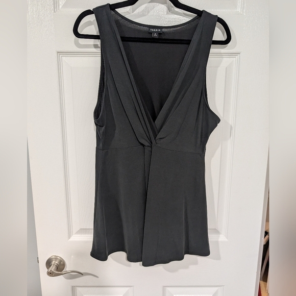 Torrid Surplice Tank - Cupro Black in Size 0 (Large/12) - Picture 2 of 10